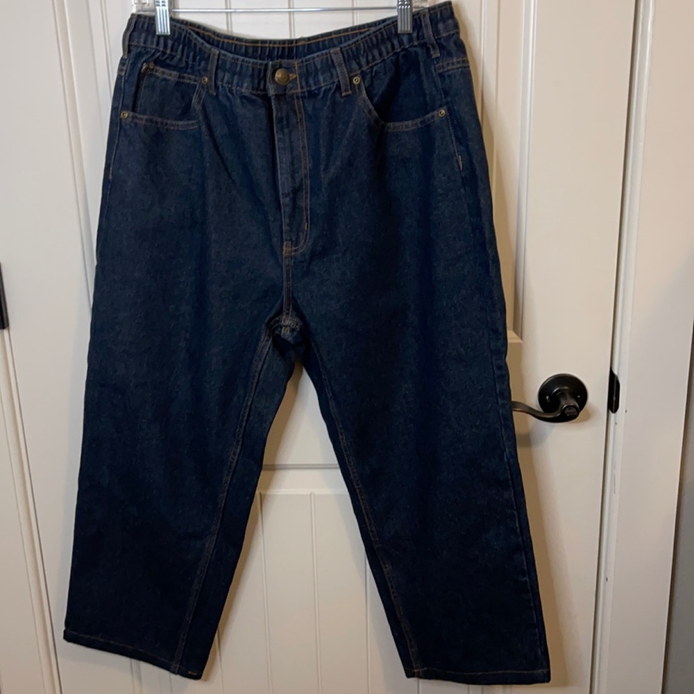 Casual Joes size 38 women’s dark wash capri jeans, boyfriend cut.